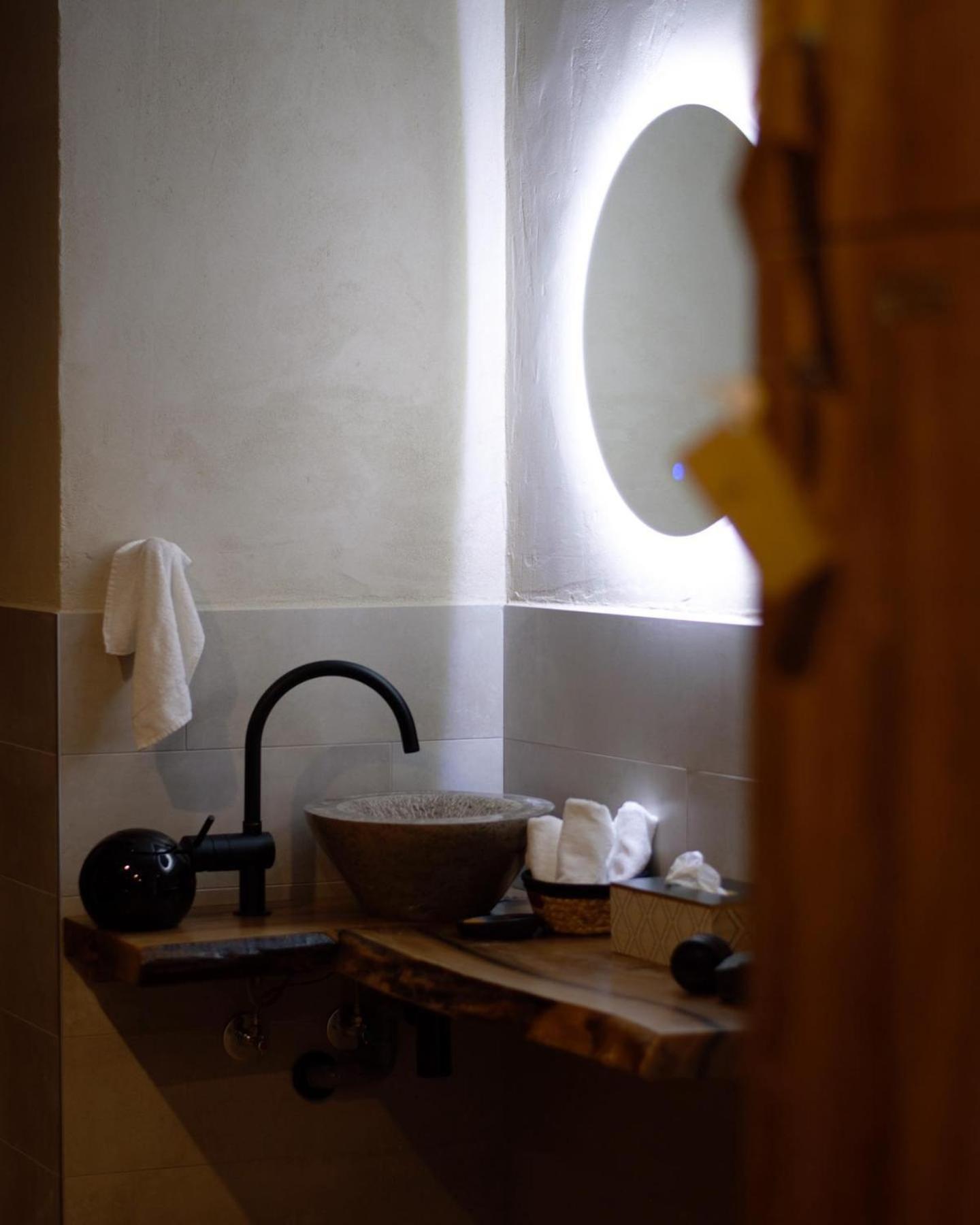 H85 Hotel Chatte Eksteriør billede